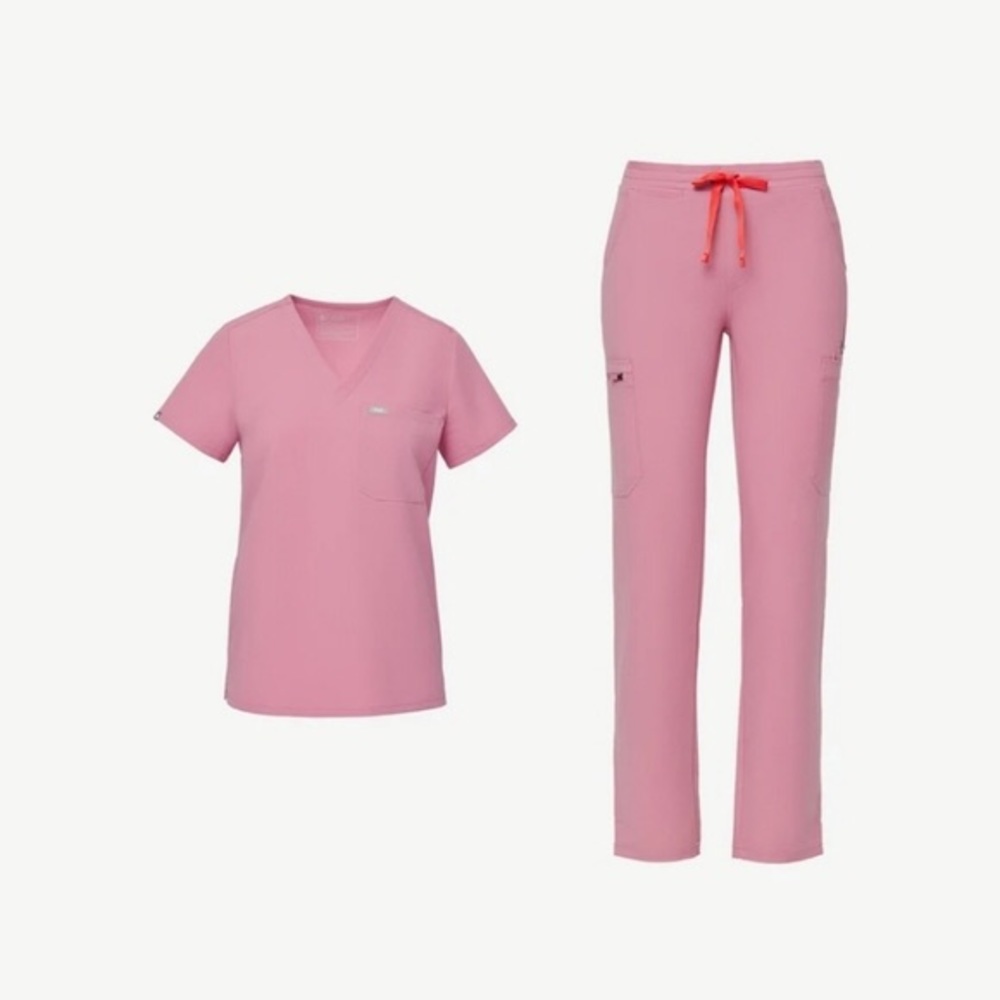 Figs scrub set in Chalk Pink Small Regular